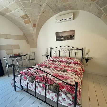 Dimora 69 Bed & Breakfast *