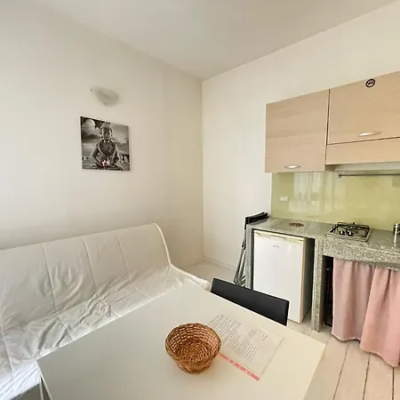 Bed & Breakfast Dimora 69 *