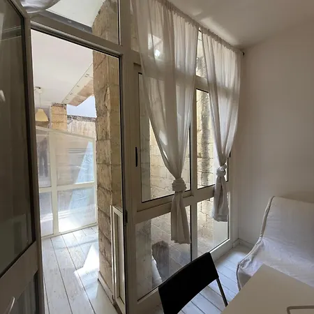 Dimora 69 Bed & Breakfast *